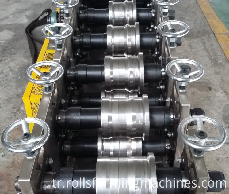 Customized Roller Shutter Door Roll Forming Machine